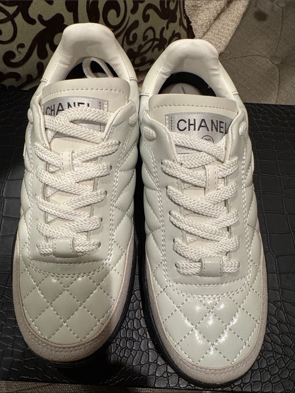 CC Logo Sneakers/Causal Shoes NEW